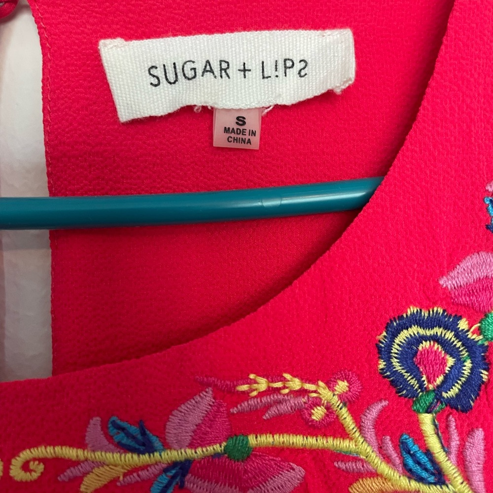 Shoulder cut out dress